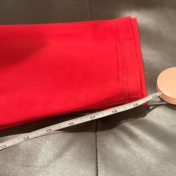 ZYIA Red Capris - Picture 4 of 4